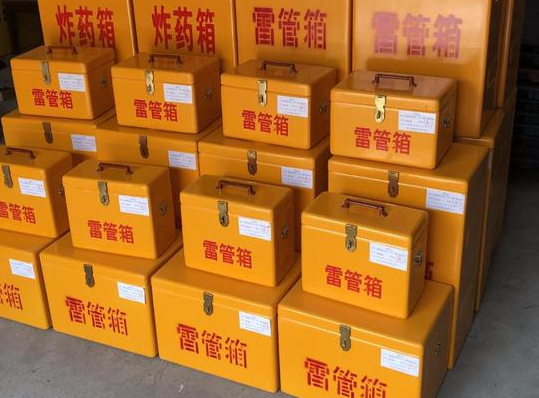 周宁玻璃钢雷管箱的使用寿命一般是多少？